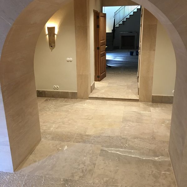 Arco en caliza mallorquina